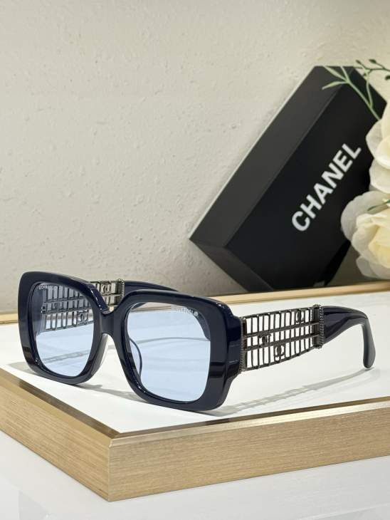 Picture of Chanel Sunglasses _SKUfw79615398fw